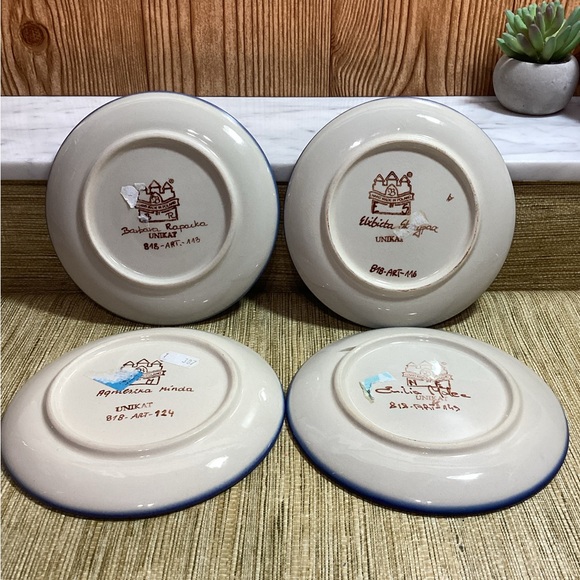 Vintage Unikat Polish Pottery 4 Different Artist 6.5” Dessert plates - Picture 2 of 7